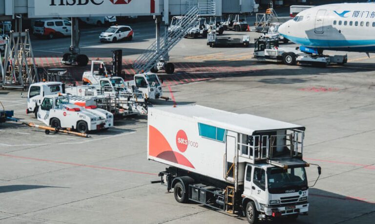 Freight aéreo: cuándo conviene pagar la diferencia